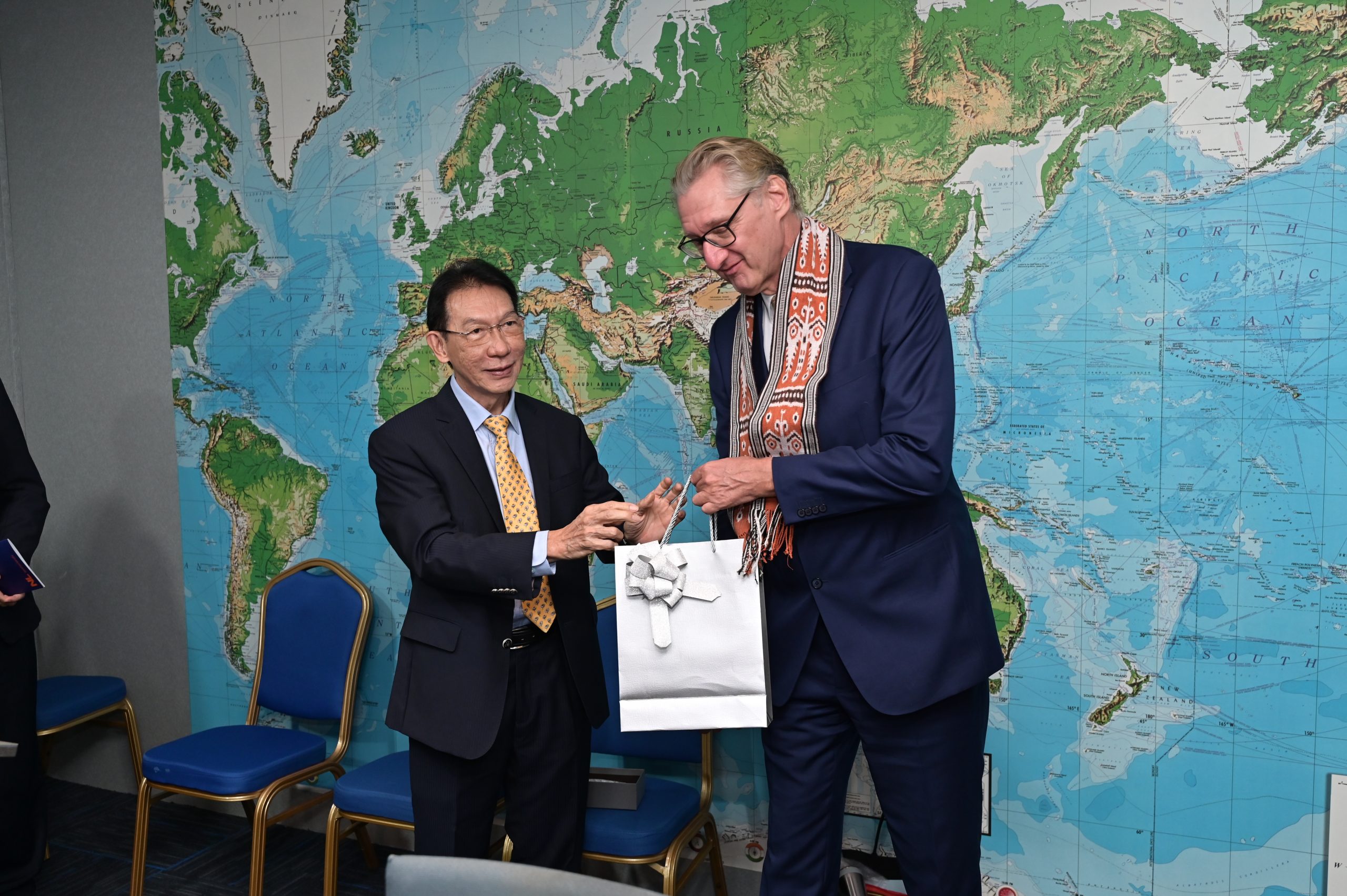 Weida Hosts Dutch Ambassador Visit: Building Bridges for Potential Partnership in Sarawak Ports4